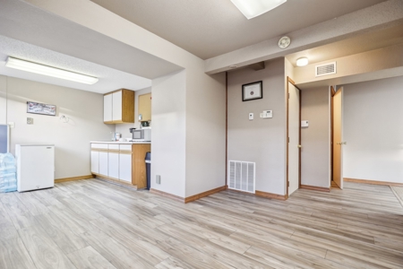 Income Generating Commercial Office Suites For Sale Cortez - image 14