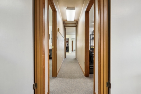 Income Generating Commercial Office Suites For Sale Cortez - image 20