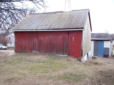 2 Homes and a Barn in Green Lake County - image 18