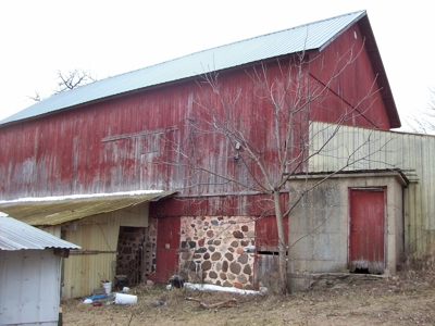 2 Homes and a Barn in Green Lake County - image 16