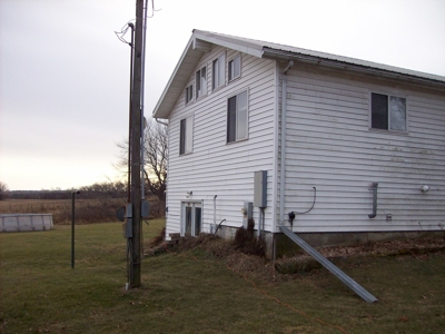 2 Homes and a Barn in Green Lake County - image 5