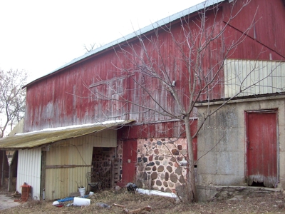 2 Homes and a Barn in Green Lake County - image 17