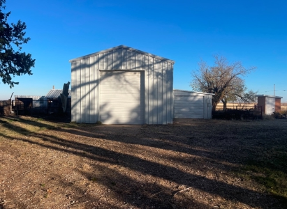 Country Home and Land for Sale in Portales, NM - image 7