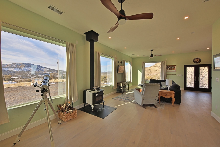 Country Home in Mesa Colorado For Sale