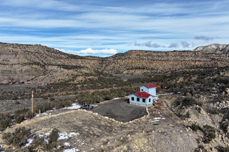 Country Home Near Powderhorn Ski Resort For Sale in CO - image 30