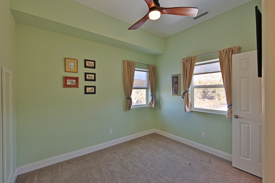 Country Home in Mesa Colorado For Sale