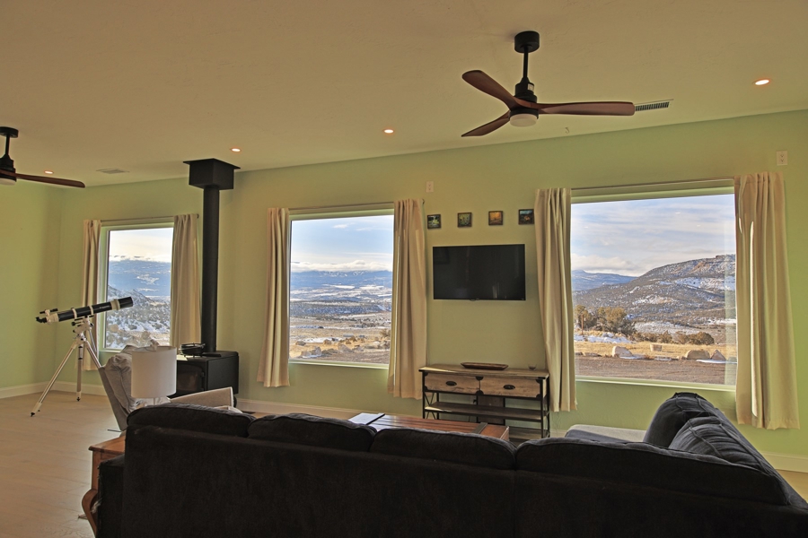 Country Home in Mesa Colorado For Sale