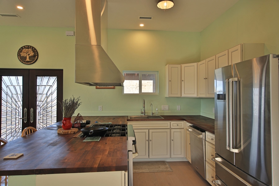 Country Home in Mesa Colorado For Sale
