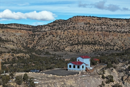 Country Home Near Powderhorn Ski Resort For Sale in CO - image 2