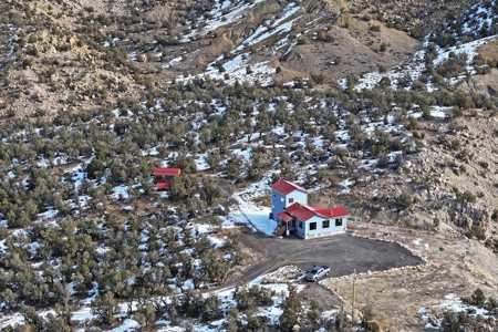 Country Home Near Powderhorn Ski Resort For Sale in CO - image 34