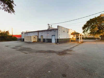Restaurant Building for Sale at Auction in Sumter, SC - image 5