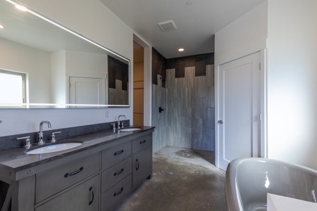 Custom New Build For Sale in Durango, Co - image 8