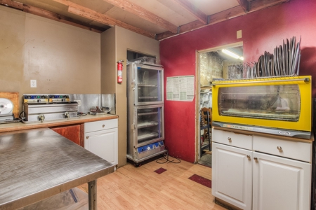 Commercial Property, Bakery, Restaurant, Hotel in Naches, WA - image 37