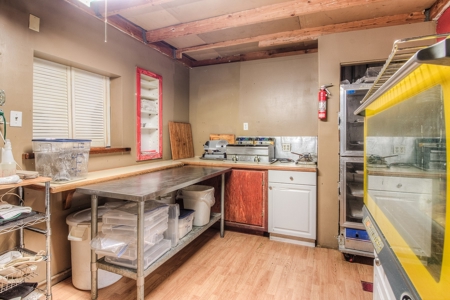 Commercial Property, Bakery, Restaurant, Hotel in Naches, WA - image 36