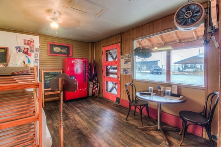 Commercial Property, Bakery, Restaurant, Hotel in Naches, WA - image 3
