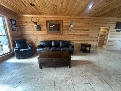 4 Bed 3 Bath House on 125 Acres for Sale In Lasalle Parish - image 10