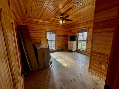 4 Bed 3 Bath House on 125 Acres for Sale In Lasalle Parish - image 24