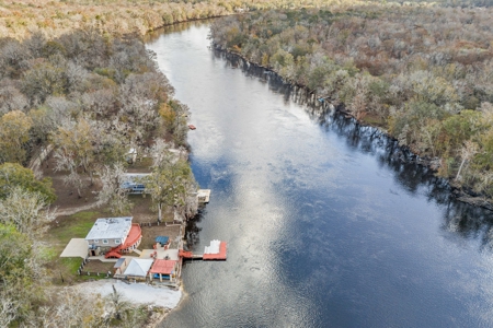 River House With Private Boat Ramp On Famous Suwannee River! - image 6