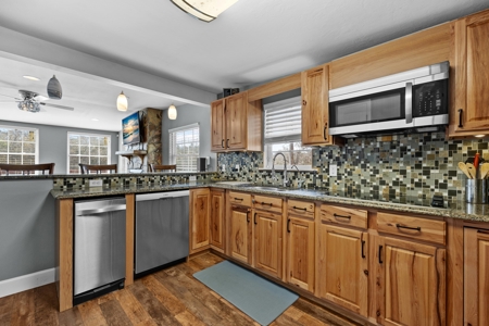 River House With Private Boat Ramp On Famous Suwannee River! - image 23