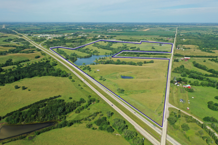 193 Acre Farm For Sale Located in Lamoni, Iowa - image 2