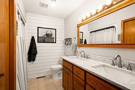 Country Home on 70 Wooded Acres For Sale in Finlayson MN - image 18