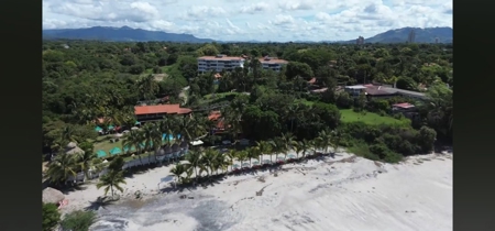 4-Bedroom Beachside Condo with Ocean Views in Mirador Las La - image 4