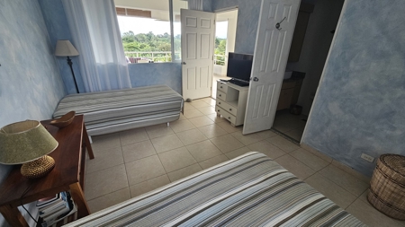 4-Bedroom Beachside Condo with Ocean Views in Mirador Las La - image 39