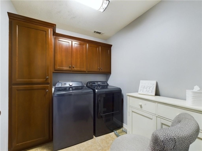 Golf Course Luxury Condo 2 Car Garage For Sale Harrison Ar - image 18