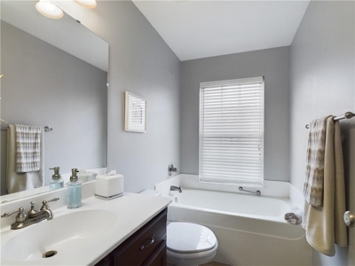 Golf Course Luxury Condo 2 Car Garage For Sale Harrison Ar - image 17