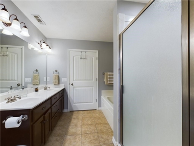 Golf Course Luxury Condo 2 Car Garage For Sale Harrison Ar - image 14