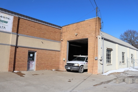 Commercial Property For Sale in Downtown Clinton, MO! - image 24