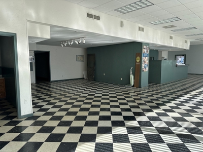 Commercial Property For Sale in Downtown Clinton, MO! - image 12