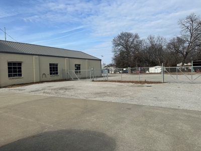Commercial Property For Sale in Downtown Clinton, MO! - image 13