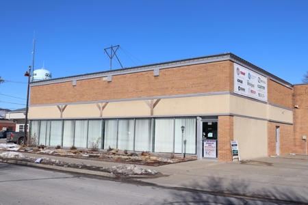 Commercial Property For Sale in Downtown Clinton, MO! - image 19