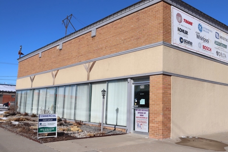 Commercial Property For Sale in Downtown Clinton, MO! - image 17