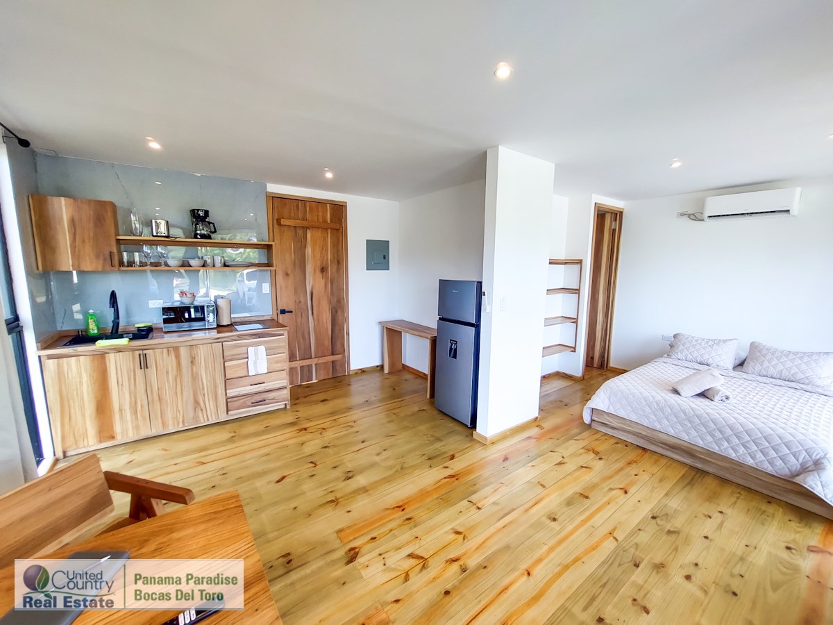 Turnkey Rental Cabins with Pool — Big Creek, Isla Colón - 8
