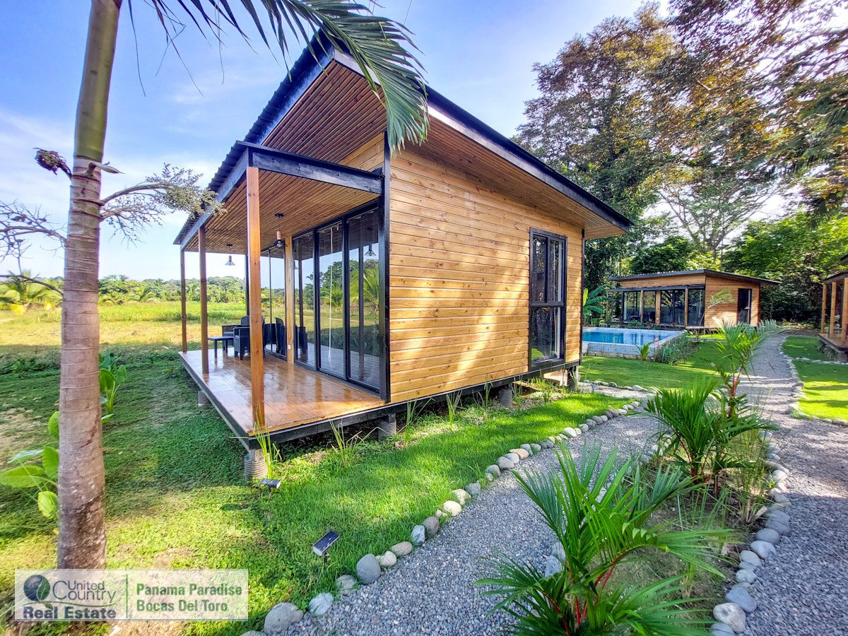 Turnkey Rental Cabins with Pool — Big Creek, Isla Colón - 12