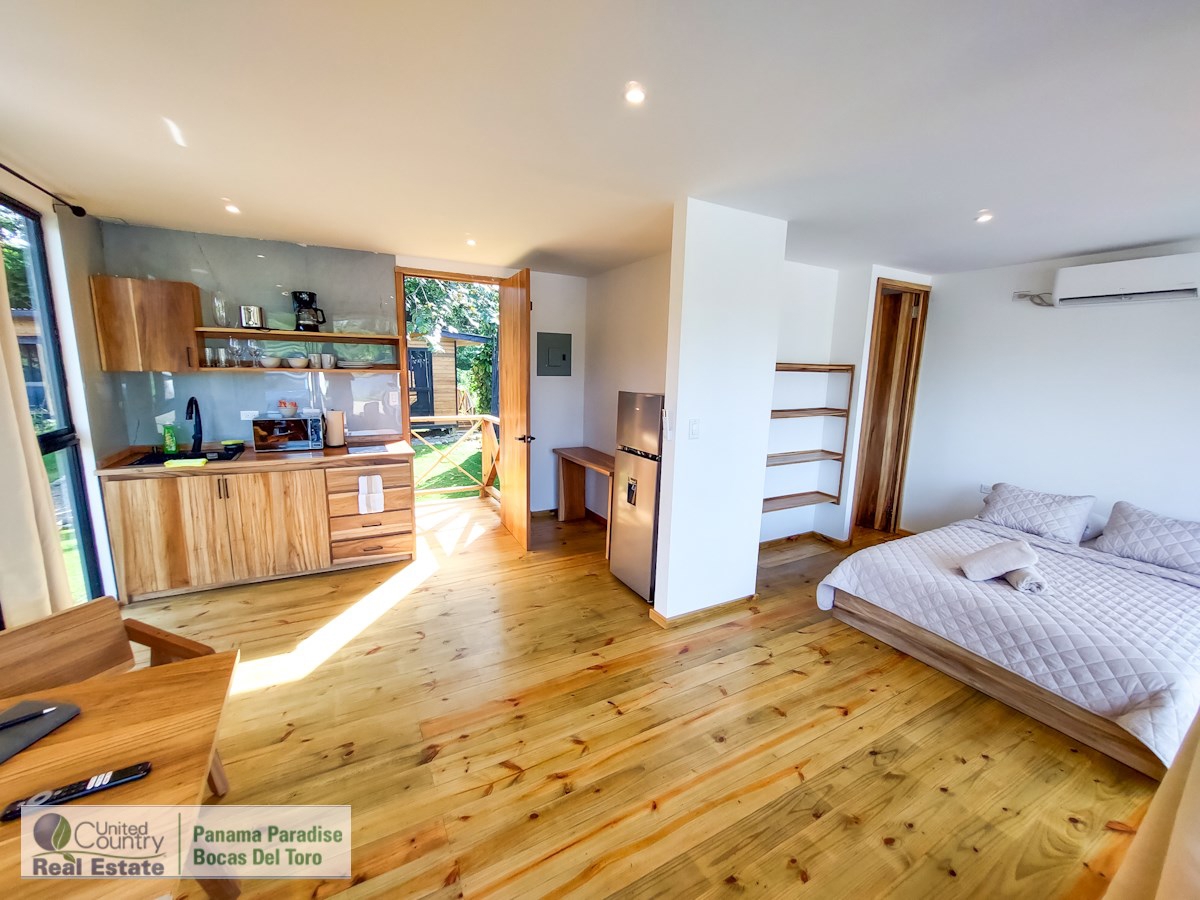 Turnkey Rental Cabins with Pool — Big Creek, Isla Colón - 17