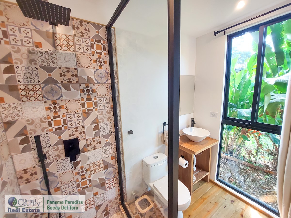 Turnkey Rental Cabins with Pool — Big Creek, Isla Colón - 11
