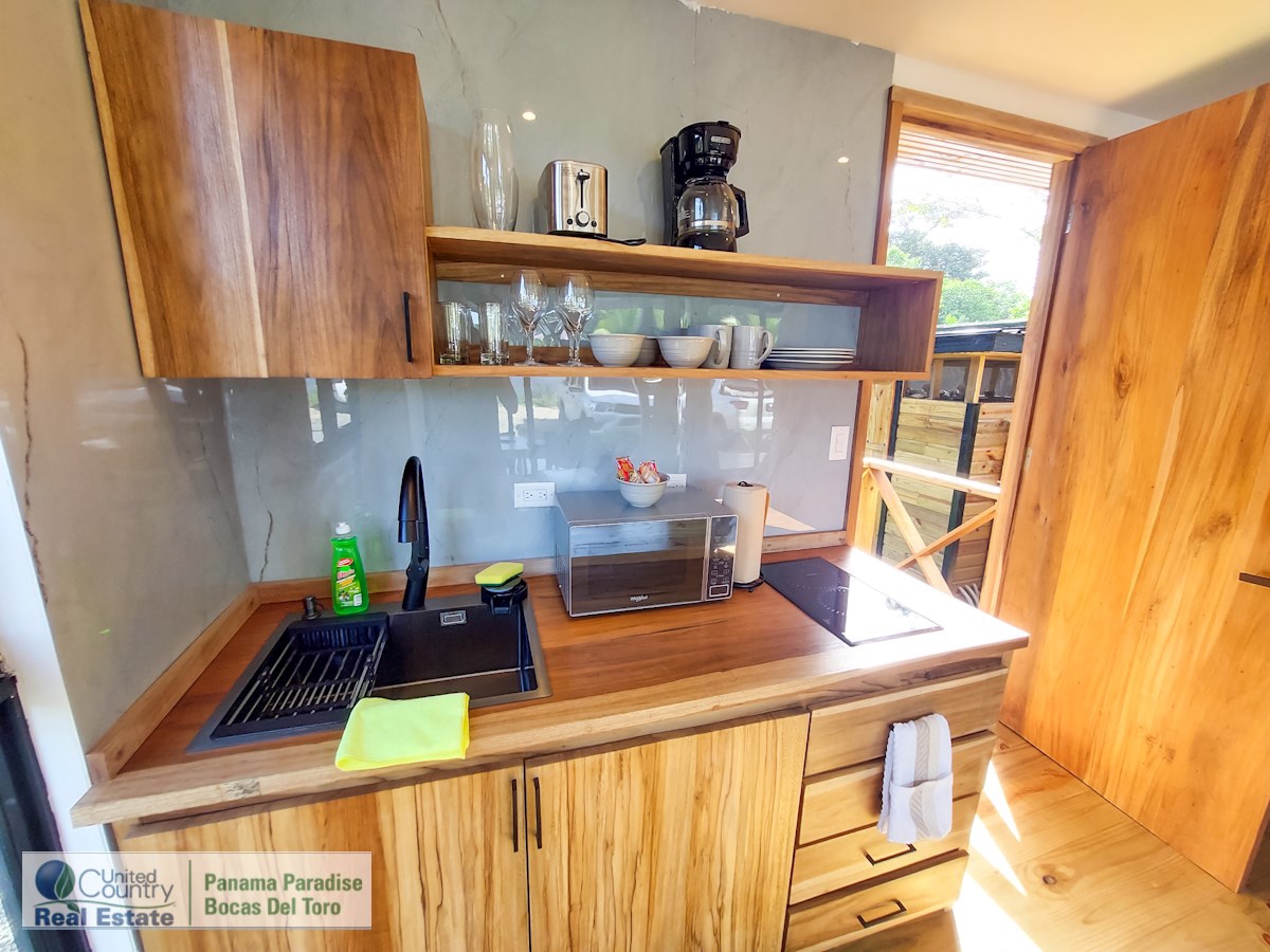 Turnkey Rental Cabins with Pool — Big Creek, Isla Colón - 16