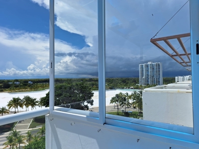 Studio Apartment with Stunning Lagoon Views in Playa Blanca - image 24