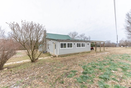 Farm House and Acreage for Sale in Taney County Missouri - image 6