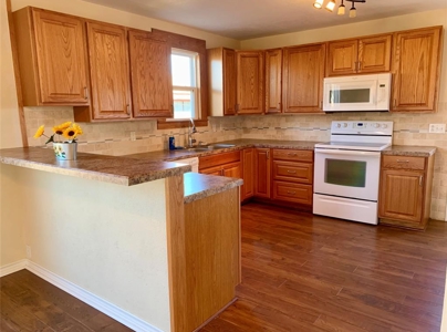 Home For Sale In Mangum, Oklahoma - image 6
