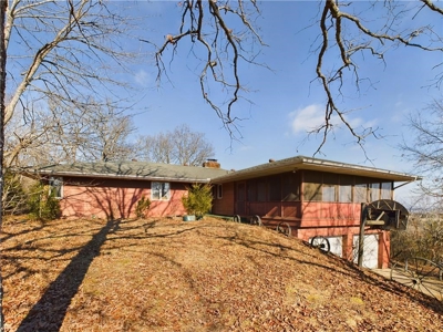 4 Bed 3 Bath Country Home on 13+ Acres For Sale Boone County - image 1