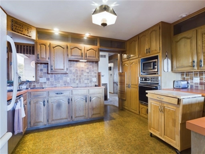 4 Bed 3 Bath Country Home on 13+ Acres For Sale Boone County - image 16