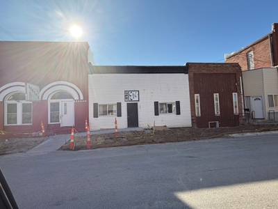 Charming Commercial Building in Mount Ayr, Iowa - image 10