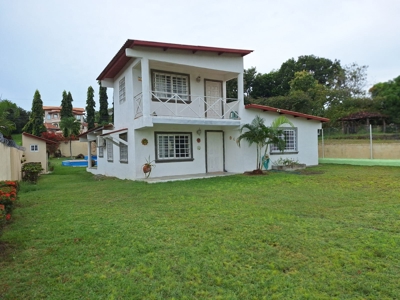 3-Bedroom Beach House with Pool & Jacuzzi in Costa Esmeralda - image 14