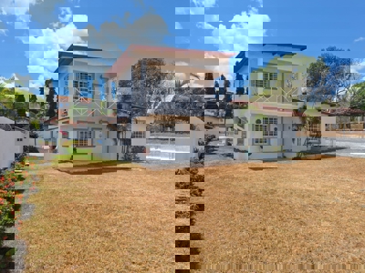 3-Bedroom Beach House with Pool & Jacuzzi in Costa Esmeralda - image 28