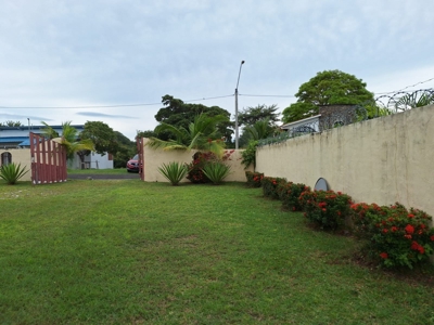 3-Bedroom Beach House with Pool & Jacuzzi in Costa Esmeralda - image 19