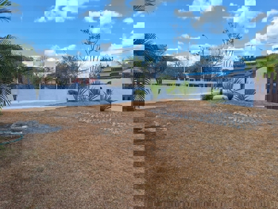 3-Bedroom Beach House with Pool & Jacuzzi in Costa Esmeralda - image 10